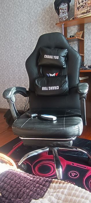 Кресло игровое с массажором