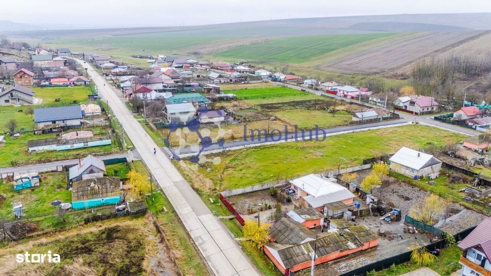Teren intravilan de vânzare în Letcani, utilități, asfalt