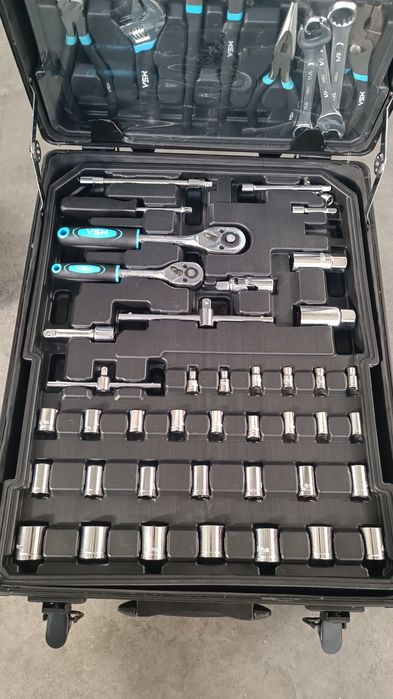 Куфар с инструменти MSA610