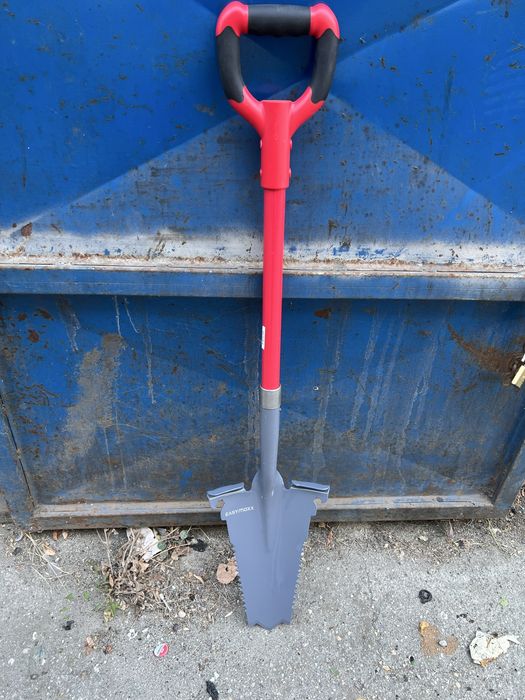 Ferastrau pentru taiat radacini si lopata