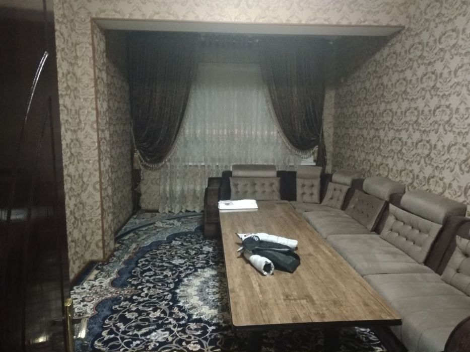 Fargona sh. Asaka bank orqasida 3 xonali uy sotiladi