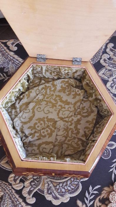 Obiecte din lemn lucrate manual FRUMOS