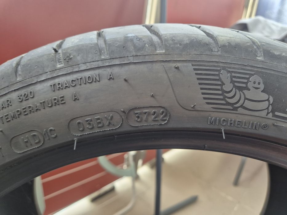 3 bucăți anvelope vară 245/40/R19 si 275/35/R19 Michelin Pilot Sport4 RunFlat