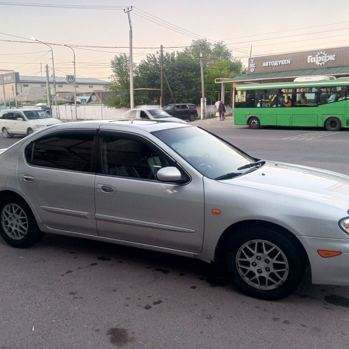 Nissan Maxima  2001