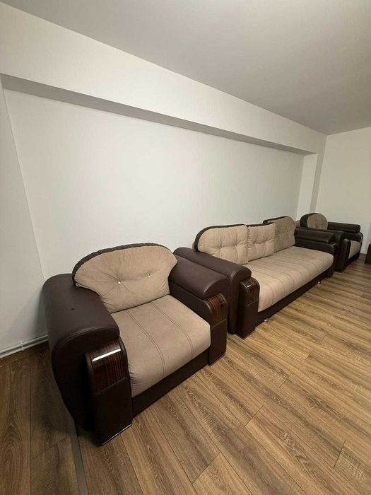 Set canapea + fotoliu – confortabile, stare foarte bună