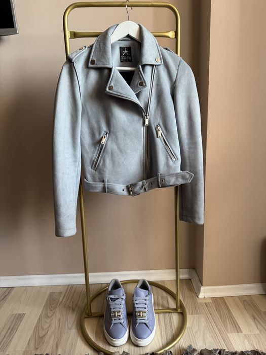 Велурено яке в страхотен син цвят