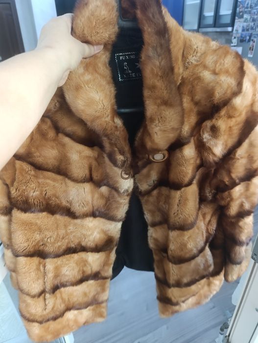 Продам красивую шубу срочно