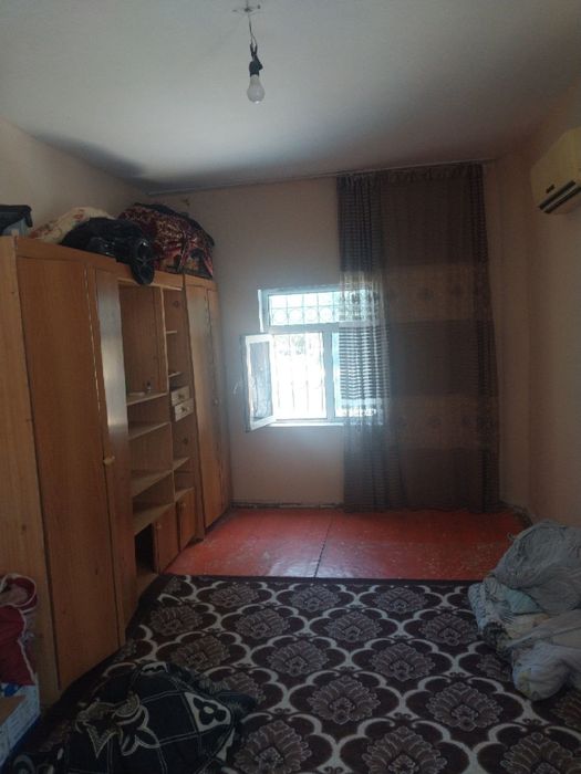 1/1/4  сотилади. 40м²