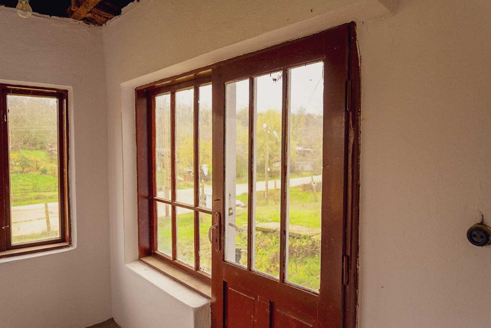 Продава се Къща в с. Слатина, Област Силистра - 200 кв.м за 29 €/кв.м - Снимка #4