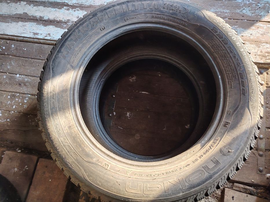 235/60/R18 Резина 2 шт. Балона