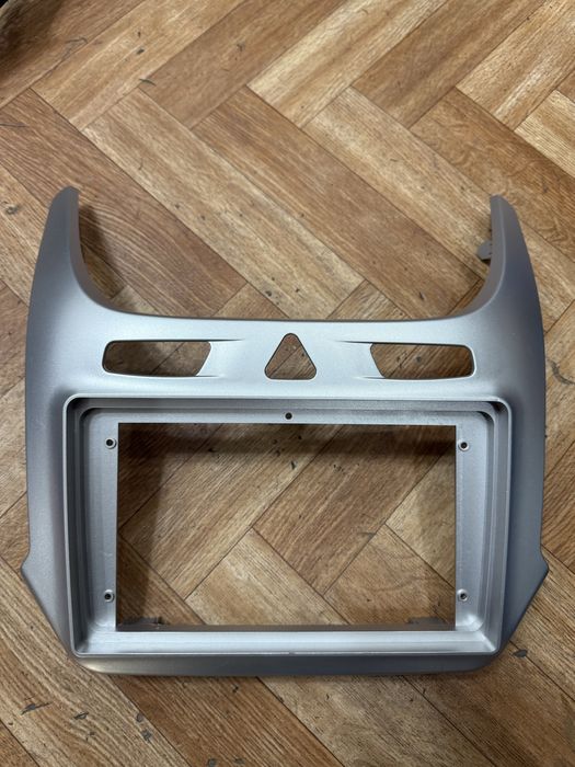 Cobilt tesla 9manitorga ramka