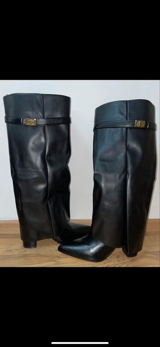 Дамски модерни ботуши