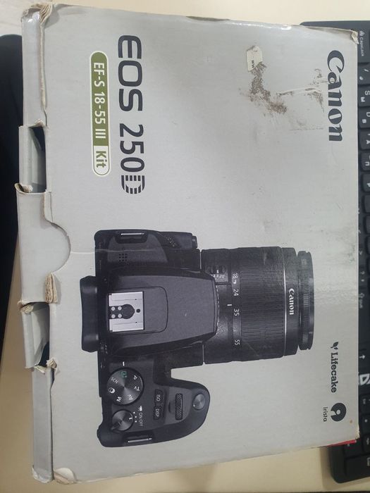 Canon EOS 250D Kit 18-55mm III