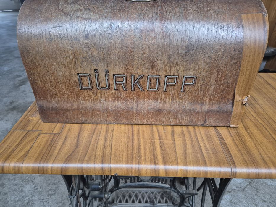 Mașină de cusut DURKOPP - 700 RON
