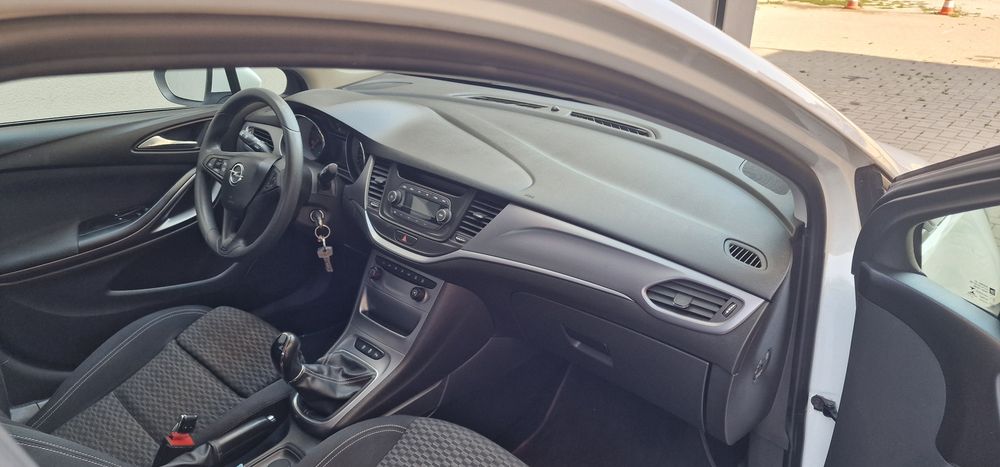 Opel astra k 1.6