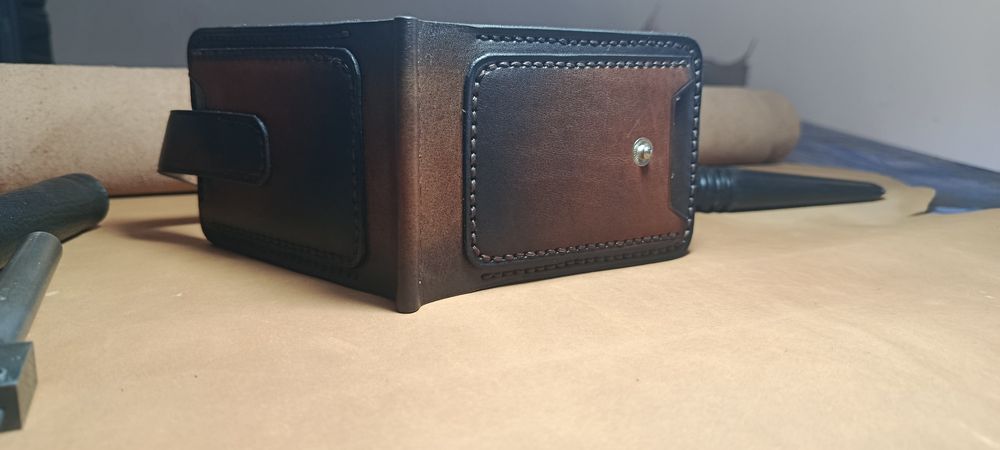 Кожаный кошелек с зажимом