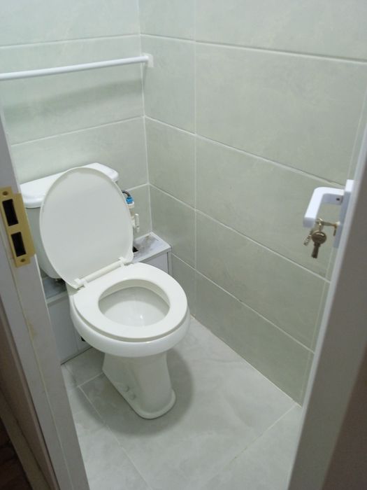 Квартира янги ремонтдан чикган локацияси зур миллий банк ёнида юл усти