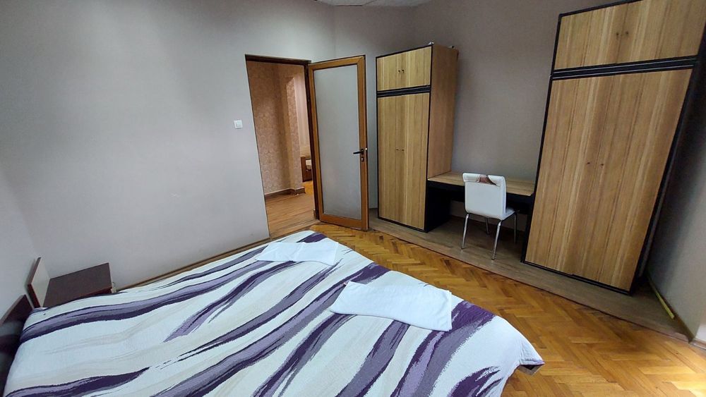 Пет стаен апартамент в центъра на града!