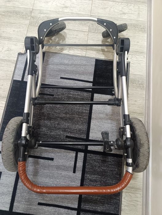 Бебешка количка и  кошница за кола