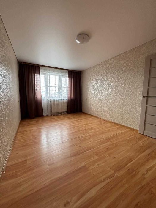 Продам 2 комнатную квартиру в центре