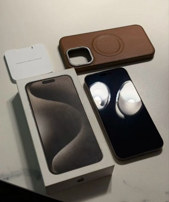 Продам Айфон 15 про макс 512 гб акб 81 в идеале