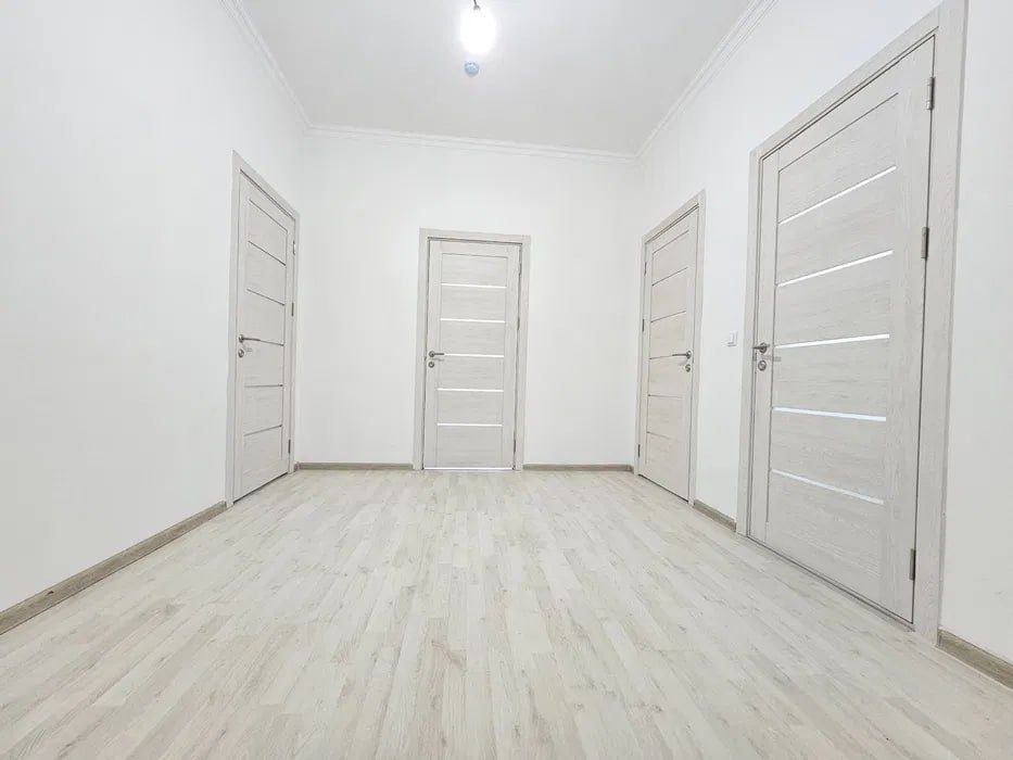 Янги Дархон 2. 2/12/16 55 м² Сергели продаётся квартира