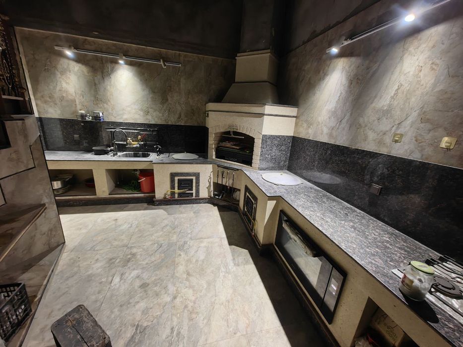 Участок 6 соток 7 комнат евро.Сергели метро 3 бекат