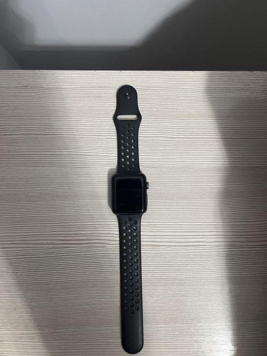 Apple Watch Series 3, 42 мм