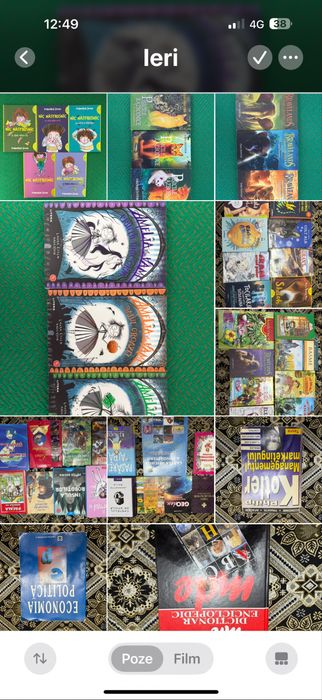 Vand carti adolescenti la jumatate de pret