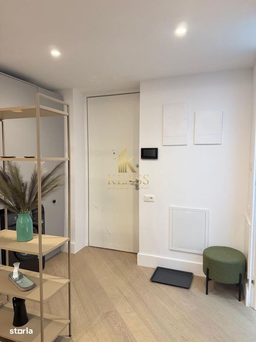 Studio dublu modern, Pipera