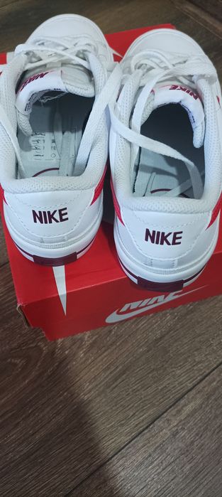 Нови Nike Court Legacy