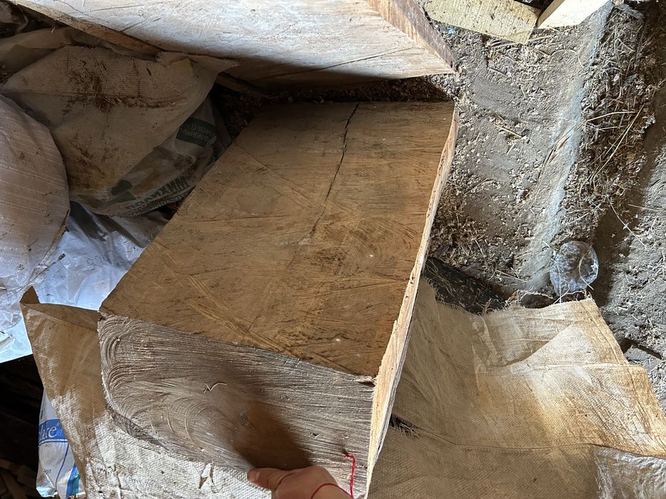 Сух орехов материал