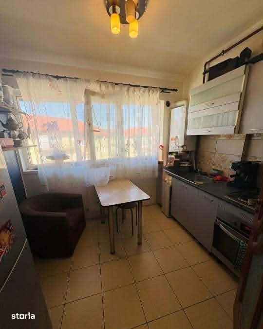 Apartament cu 2 camere, 40 mp , zona Florilor, Floresti