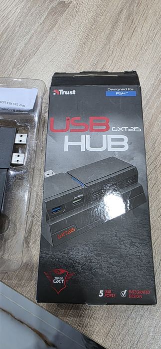 Продавам USB HUB за Ps 4