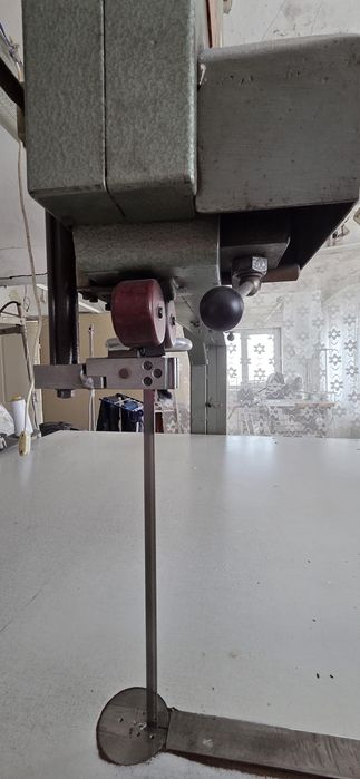 Vând mașini de cusut industriale,Triploc,Yuki,simple.