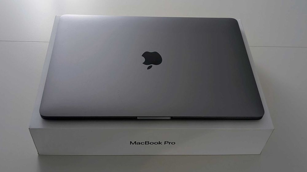 MacBook Pro 13 2017 Retina i5 2,3 GHz, 8 GB, SSD 256 Stare Foarte Buna