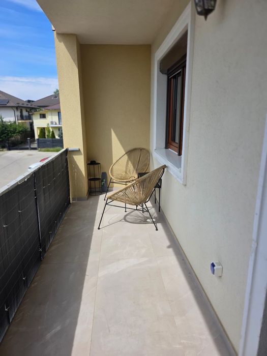 Vand ap 2 cam (3 camere) v lupului esq village boxa loc parcare 60 mp