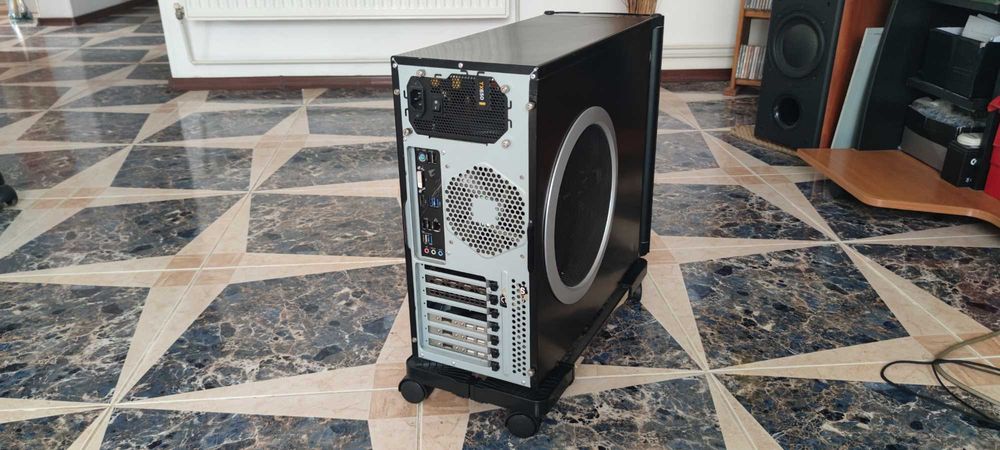PC (calculator) Gaming Ryzen7 5800X, Gigabyte Aorus Elite, memorie RAM DDR4 Kingston Fury 32 GB CL16 , SSD Kingston NV2 M2 500GB, Gigabyte RTX 3070Ti