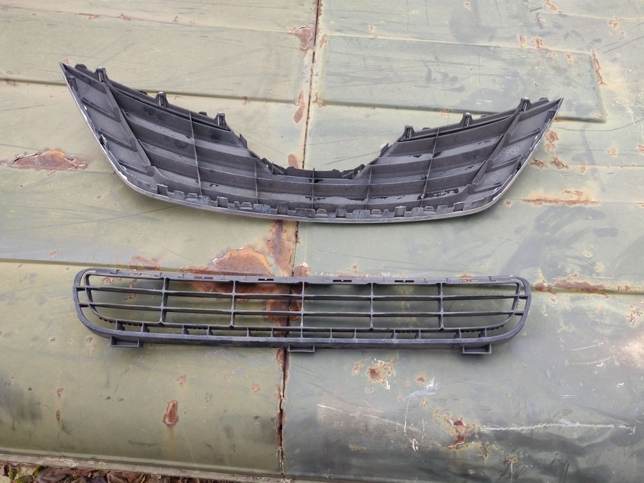 Решетки на передний бампер