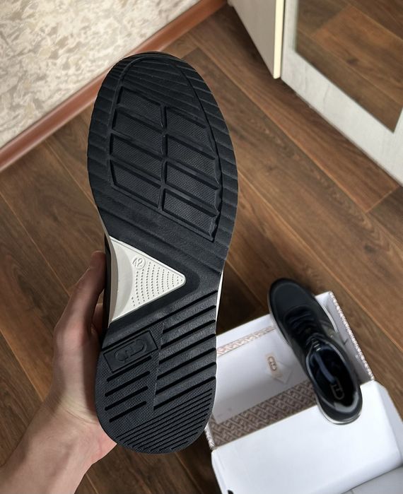 Кроссовки мужские новые