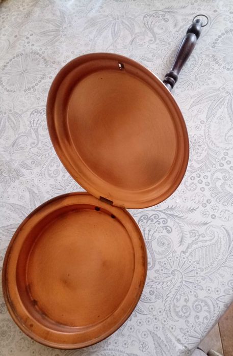 Винтидж медно-сива грейка за легло с шарка на  китайски пейзаж