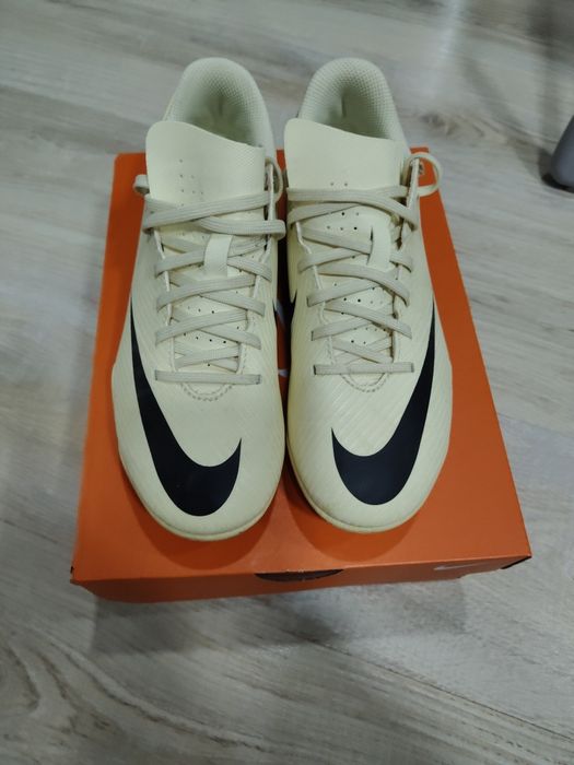 Nike Flex Runner 3 (GS) №36 – Нови футболни бутонки