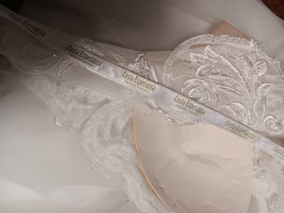 Vând rochie de mireasă trebuie dusă la curățat