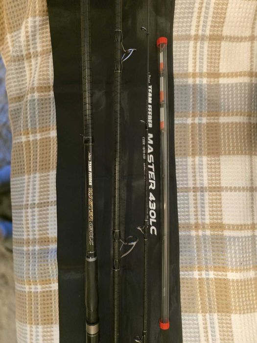 Vand 2 lansete feeder Team Feeder By Dome  in stare foarte buna folosi