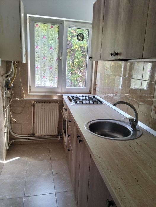 Proprietar închiriez apartament cu doua camere semidecomandat in Bacău