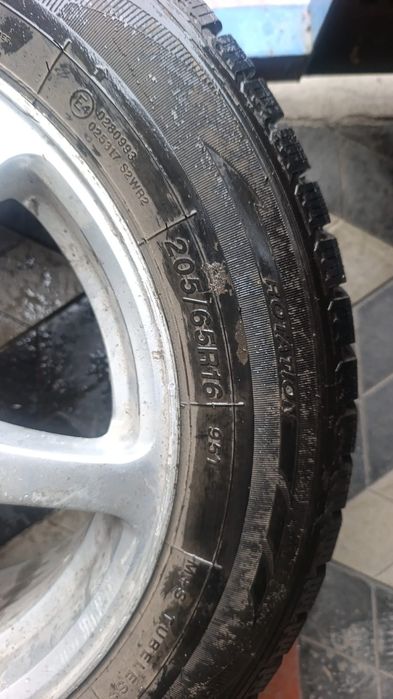 Продам шины размер 205/65/16