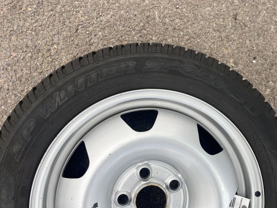 4 roti Dunlop 215/60 R17 iarna