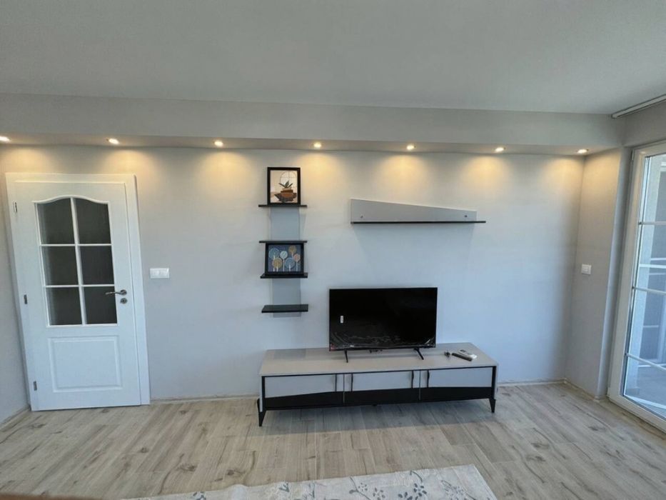 Дава се под наем Двустаен апартамент в Пловдив, Кършияка - 75 кв.м за 459 € - Снимка #1