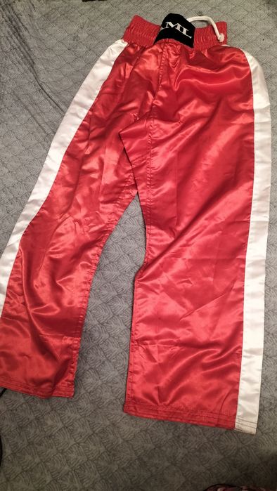 Продам штаны новые кикбоксинг