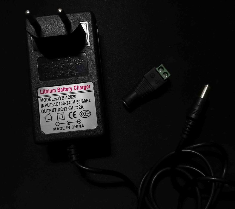 Incarcator Li-ion BMS 3S  12.6V 2A cu indicator LED stare